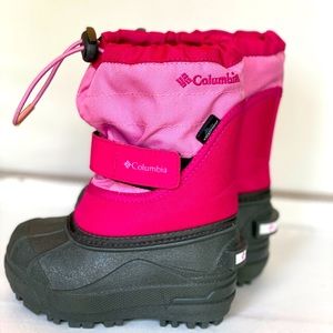 Snow boots for little kid.